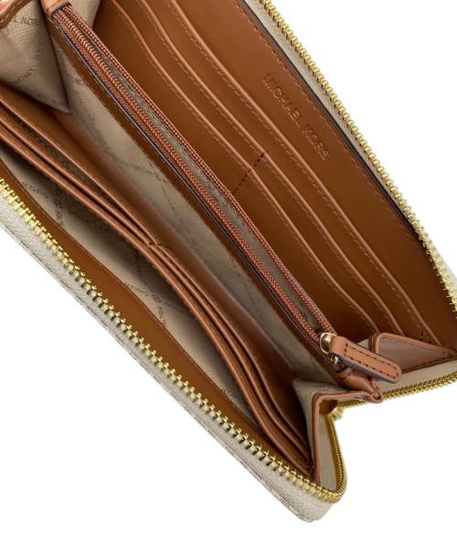 MICHAEL KORS（マイケル・コース）MICHAEL KORS (マイケルコース) 長財布 ベージュの古着・服飾アイテム