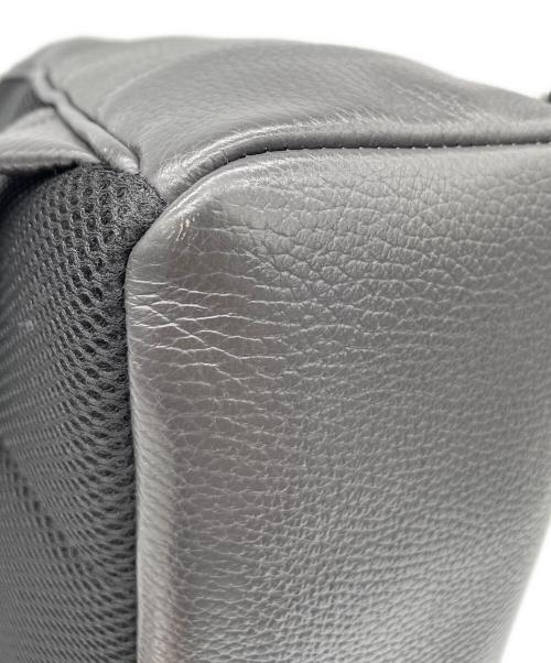 EMPORIO ARMANI（エンポリオアルマーニ）EMPORIO ARMANI (エンポリオアルマーニ) ラウンドバックパック グレーの古着・服飾アイテム