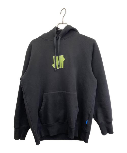 UNDEFEATED（アンディフィーテッド）UNDEFEATED (アンディフィーテッド) プルオーバーパーカー ブラック サイズ:MEDIUMの古着・服飾アイテム