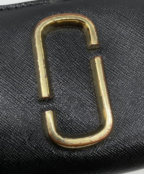 Marc by Marc Jacobs（マークバイマークジェイコブス）Marc by Marc Jacobs (マークバイマークジェイコブス) ザ スナップショット ミニ コンパクト ウォレット　2つ折り財布の古着・服飾アイテム