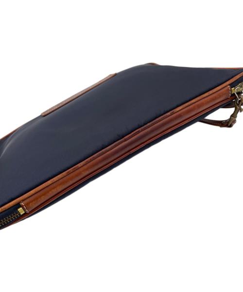 Felisi（フェリージ）Felisi (フェリージ) クラッチバッグ ネイビーの古着・服飾アイテム