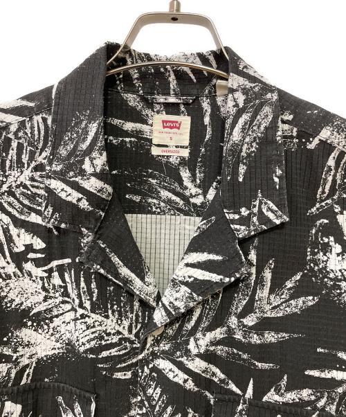 LEVI'S（リーバイス）LEVI'S (リーバイス) 半袖シャツ ブラック サイズ:Sの古着・服飾アイテム