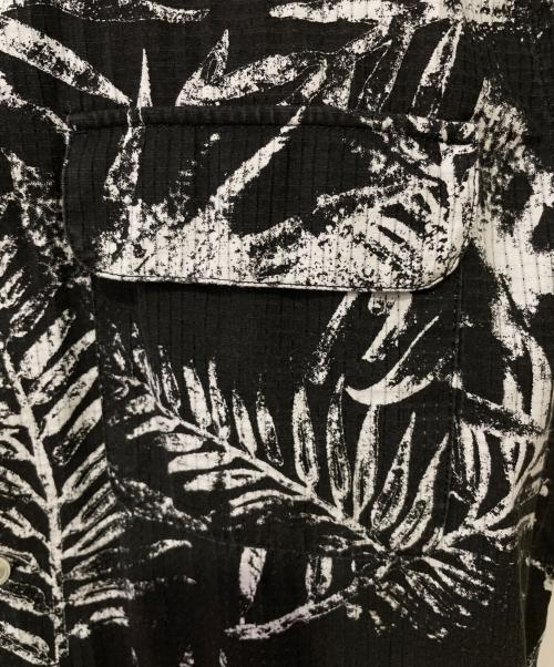 LEVI'S（リーバイス）LEVI'S (リーバイス) 半袖シャツ ブラック サイズ:Sの古着・服飾アイテム