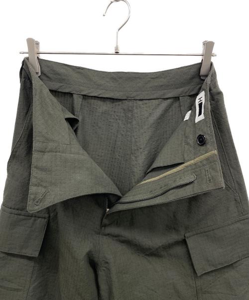 H BEAUTY&YOUTH（エイチ ビューティー&ユース）H BEAUTY&YOUTH (エイチ ビューティー&ユース) FATIGUE SHORT PANTS　ハーフパンツ グリーン サイズ:UK34の古着・服飾アイテム