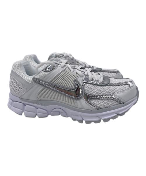 NIKE（ナイキ）NIKE (ナイキ) Womens Zoom Vomero 5 Chrome Toe ホワイト サイズ:24.5cmの古着・服飾アイテム