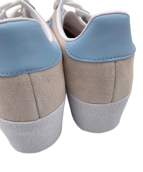 adidas（アディダス）adidas (アディダス) Gazelle U（ガゼル アップ） ベージュ×スカイブルー サイズ:23.5の古着・服飾アイテム