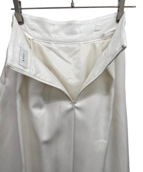 ANAYI（アナイ）ANAYI (アナイ) ブライトツイルタックフレア スカート ホワイト サイズ:36の古着・服飾アイテム