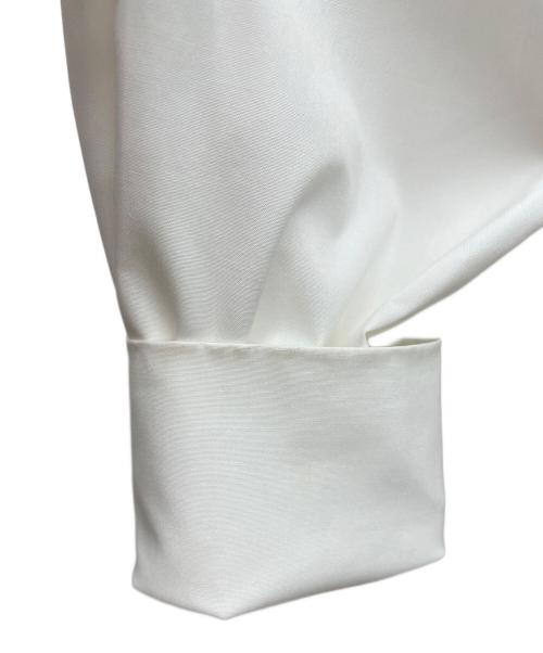 OHGA（オオガ）OHGA (オオガ) 裾フリルブラウス ホワイト サイズ:Fの古着・服飾アイテム