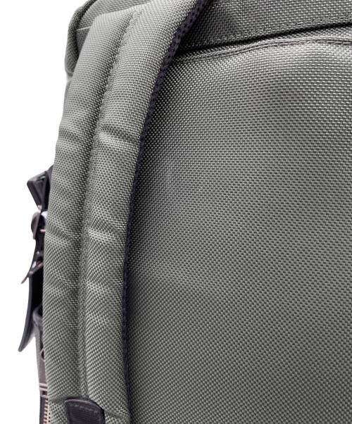 TUMI（トゥミ）TUMI (トゥミ) リュック グリーンの古着・服飾アイテム