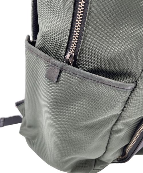 TUMI（トゥミ）TUMI (トゥミ) リュック グリーンの古着・服飾アイテム