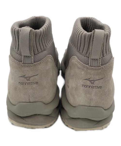 MIZUNO（ミズノ）MIZUNO (ミズノ) WAVE MUJIN TL MID GTX nonnative（エーブ ムジン ティーエル ミッド ゴアテックス ノンネイティブ） グレー サイズ:27.5の古着・服飾アイテム