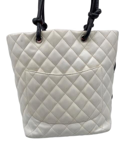 CHANEL（シャネル）CHANEL (シャネル) カンボンライン スモール　トートバッグ ホワイトの古着・服飾アイテム