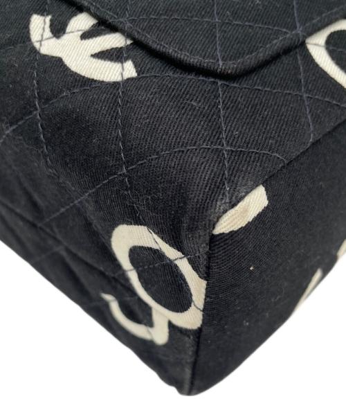 CHANEL（シャネル）CHANEL (シャネル) ロゴキャンバスハンドバッグ ブラック×ホワイトの古着・服飾アイテム