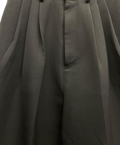 ETRE TOKYO（エトレトウキョウ）ETRE TOKYO (エトレトウキョウ) トリプルクロスハイウエストタックパンツ ブラック サイズ:Mの古着・服飾アイテム