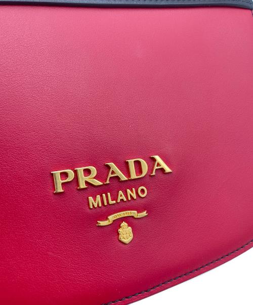 PRADA（プラダ）PRADA (プラダ) バイカラー　ショルダーバッグ レッドの古着・服飾アイテム