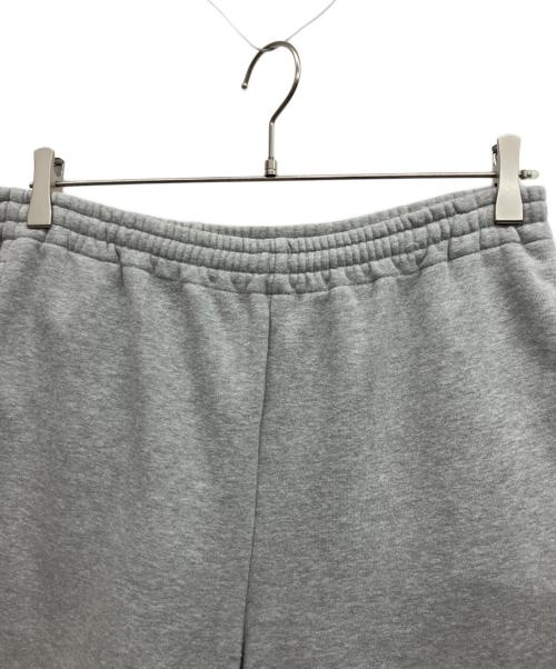 adidas（アディダス）adidas (アディダス) ハーフパンツ グレー サイズ:Mの古着・服飾アイテム