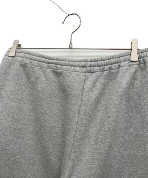 adidas（アディダス）adidas (アディダス) ハーフパンツ グレー サイズ:Mの古着・服飾アイテム