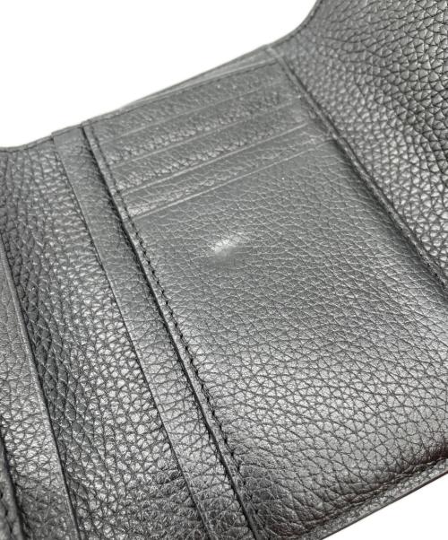 TORY BURCH（トリーバーチ）TORY BURCH (トリーバーチ) Carter Medium Flap Wallet(カーターメディアムフラップウォレット）3つ折り財布 ブラックの古着・服飾アイテム