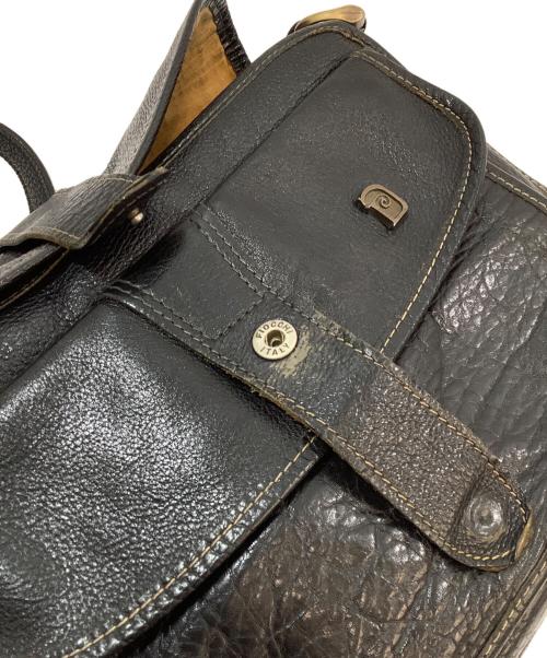 Fiocchi（フィオッキ）Fiocchi (フィオッキ) レザーショルダーバッグ ブラックの古着・服飾アイテム