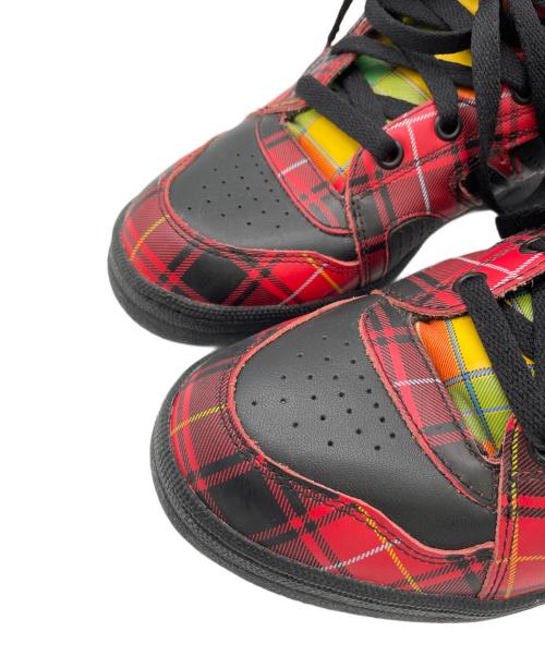 adidas（アディダス）adidas (アディダス) JEREMY SCOTT (ジェレミー スコット) インスティンクト ハイ タータンチェック レッド×ブラック サイズ:27.5㎝の古着・服飾アイテム