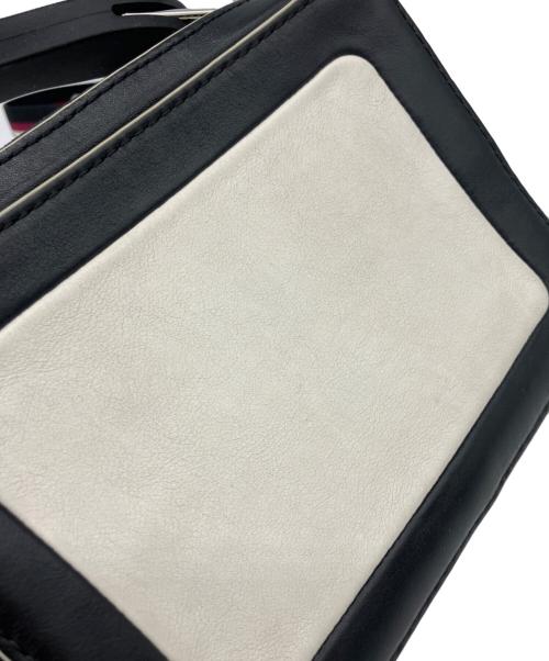 MARC JACOBS（マークジェイコブズ）MARC JACOBS (マークジェイコブズ) ショルダーバッグ ブラック×ホワイトの古着・服飾アイテム