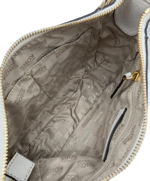 MICHAEL KORS（マイケル・コース）MICHAEL KORS (マイケル・コース) ショルダーバッグ ベージュの古着・服飾アイテム