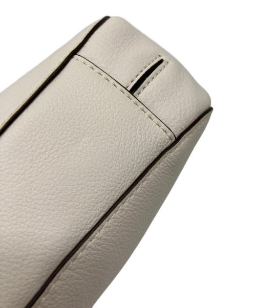 MICHAEL KORS（マイケル・コース）MICHAEL KORS (マイケル・コース) ショルダーバッグ ベージュの古着・服飾アイテム