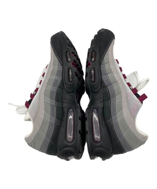 NIKE（ナイキ）NIKE (ナイキ) スニーカー ホワイト×ブラック サイズ:26.5㎝の古着・服飾アイテム