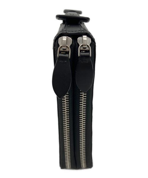 EMPORIO ARMANI（エンポリオアルマーニ）EMPORIO ARMANI (エンポリオアルマーニ) クラッチバッグの古着・服飾アイテム