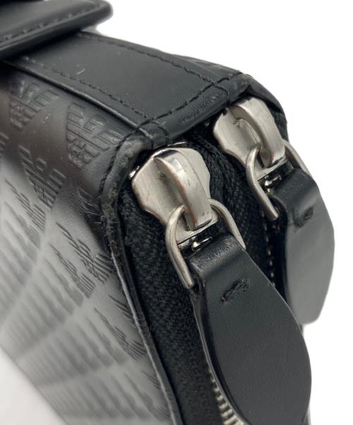 EMPORIO ARMANI（エンポリオアルマーニ）EMPORIO ARMANI (エンポリオアルマーニ) クラッチバッグの古着・服飾アイテム