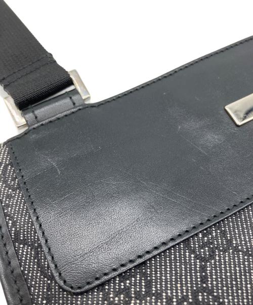 GUCCI（グッチ）GUCCI (グッチ) GGキャンバス　ショルダーバッグ ブラックの古着・服飾アイテム