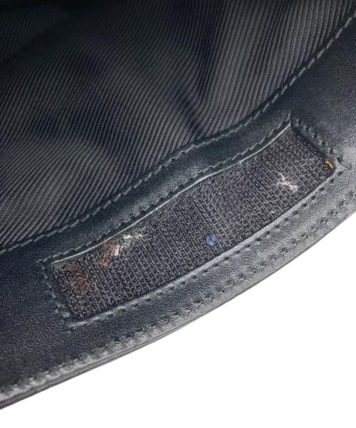 GUCCI（グッチ）GUCCI (グッチ) GGキャンバス　ショルダーバッグ ブラックの古着・服飾アイテム