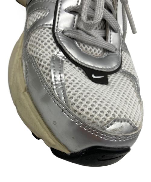 NIKE（ナイキ）NIKE (ナイキ) V2K RUN グレー サイズ:26.5㎝の古着・服飾アイテム