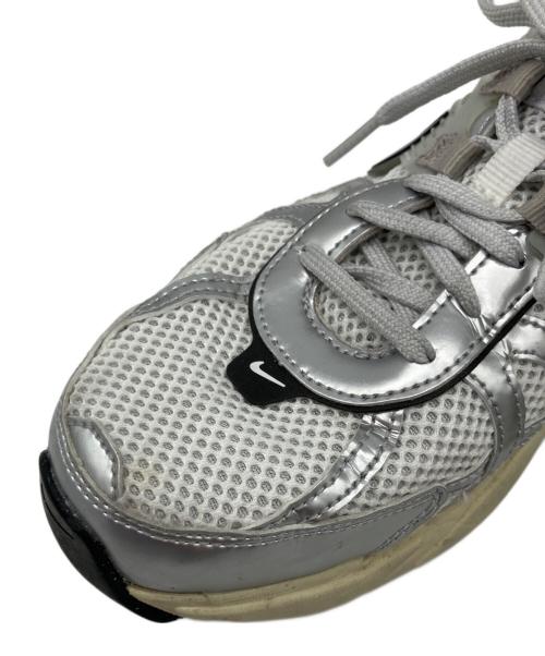 NIKE（ナイキ）NIKE (ナイキ) V2K RUN グレー サイズ:26.5㎝の古着・服飾アイテム