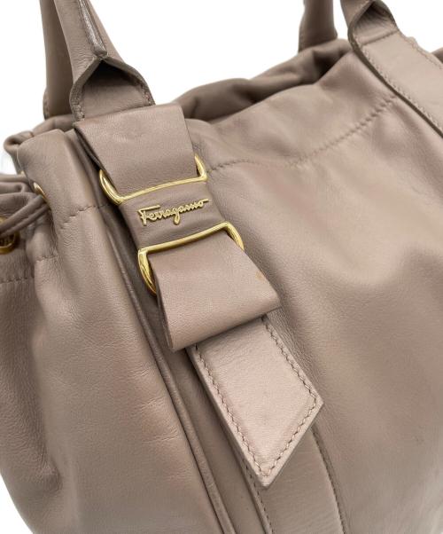 Salvatore Ferragamo（サルヴァトーレ フェラガモ）Salvatore Ferragamo (サルヴァトーレ フェラガモ) ハンドバッグ グレーの古着・服飾アイテム