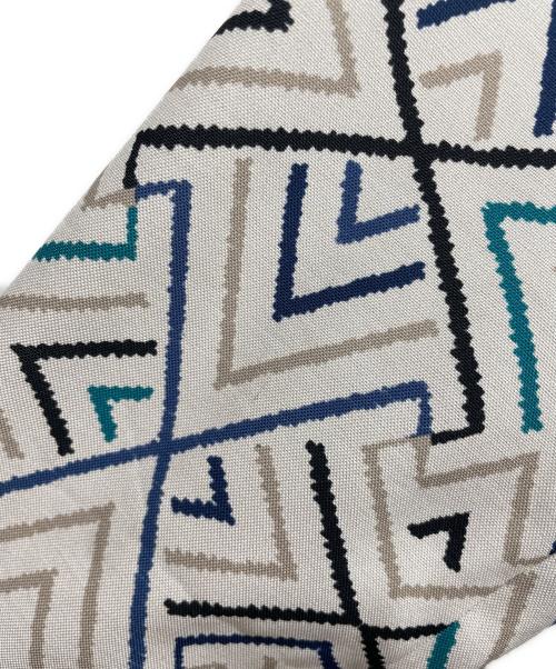 International Gallery BEAMS（インターナショナルギャラリービームス)）International Gallery BEAMS (インターナショナルギャラリービームス)) geometric print draped jacket ホワイト サイズ:Sの古着・服飾アイテム