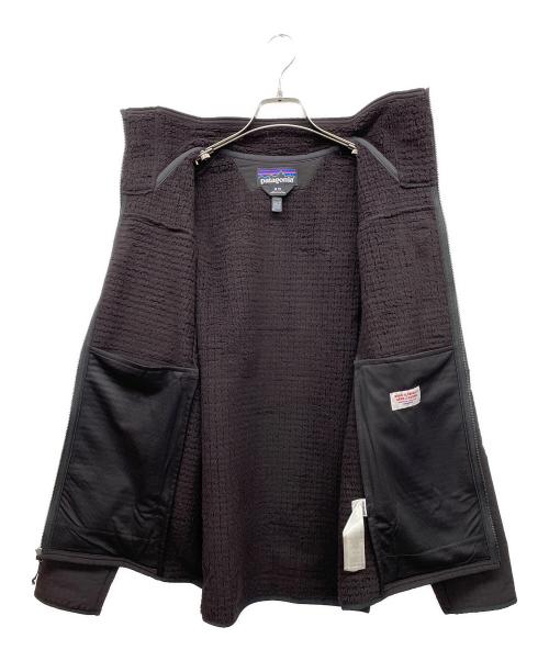 Patagonia（パタゴニア）Patagonia (パタゴニア) R2 テックフェイス・ジャケット　ジャケット ブラック サイズ:Mの古着・服飾アイテム