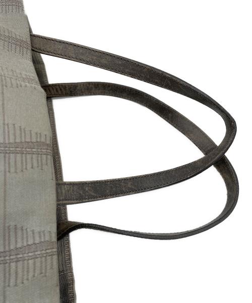 CHANEL（シャネル）CHANEL (シャネル) トートバッグ グレーの古着・服飾アイテム