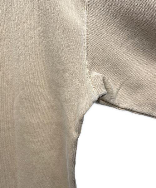 CarHartt（カーハート）CarHartt (カーハート) スウェット ベージュ サイズ:Mの古着・服飾アイテム