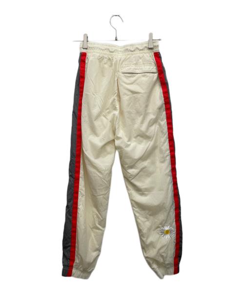 NIKE（ナイキ）NIKE (ナイキ) ナイロンパンツ ベージュ サイズ:Sの古着・服飾アイテム