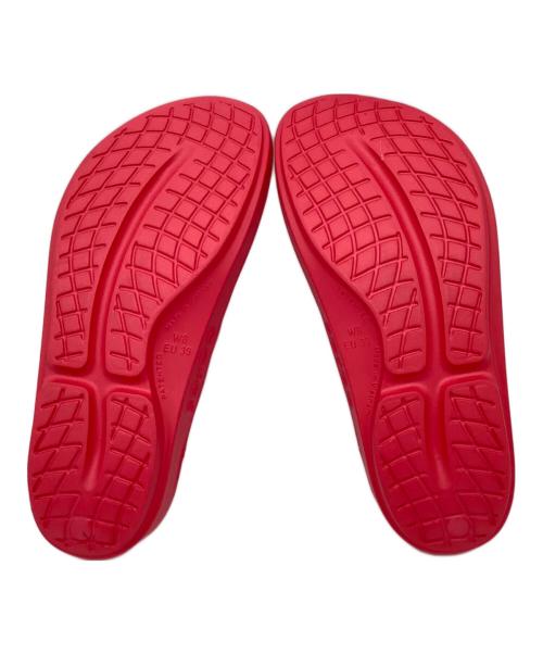 OOFOS（ウーフォス）OOFOS (ウーフォス) OOLALA ショッキングピンク サイズ:39の古着・服飾アイテム