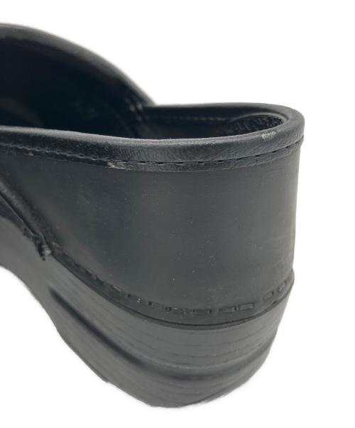 dansko（ダンスコ）dansko (ダンスコ) スリッポン ブラック サイズ:37の古着・服飾アイテム