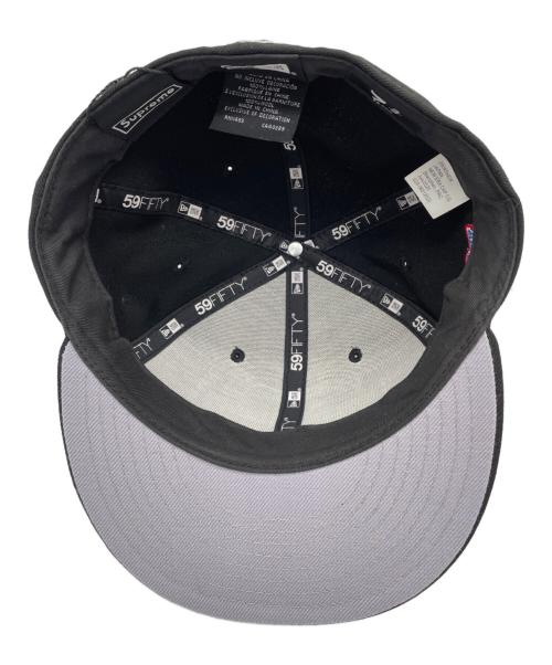 New Era（ニューエラ）New Era (ニューエラ) SUPREME (シュプリーム) キャップ ブラックの古着・服飾アイテム