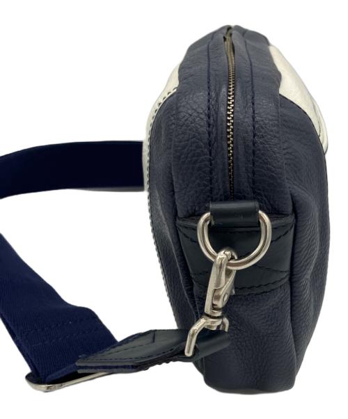 Vivienne Westwood man（ヴィヴィアン ウェストウッド マン）Vivienne Westwood man (ヴィヴィアン ウェストウッド マン) レザーショルダーバッグ ネイビーの古着・服飾アイテム