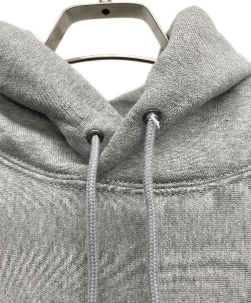 NIKE（ナイキ）NIKE (ナイキ) ソロ スウッシュ　プルオーバーパーカー グレー サイズ:XXLの古着・服飾アイテム
