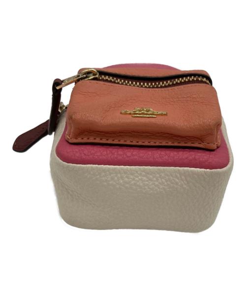 COACH（コーチ）COACH (コーチ) チャーム ピンク×オレンジの古着・服飾アイテム