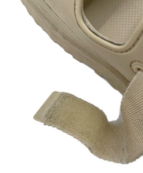 UGG（アグ）UGG (アグ) サンダル ベージュ サイズ:24の古着・服飾アイテム