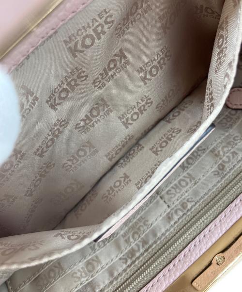 MICHAEL KORS（マイケルコース）MICHAEL KORS (マイケルコース) クラッチバッグ ピンクの古着・服飾アイテム