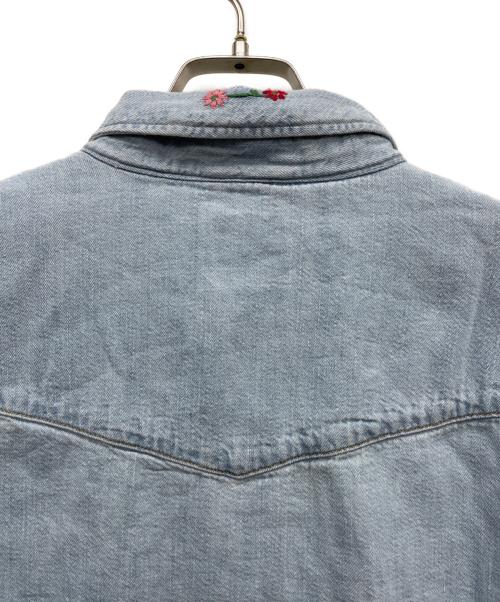LEVI'S（リーバイス）LEVI'S (リーバイス) リラックスフィットウエスタンシャツ インディゴ サイズ:Sの古着・服飾アイテム