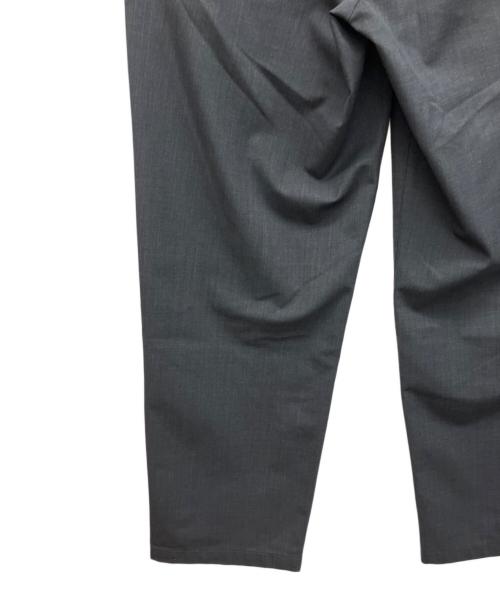 THE NORTH FACE（ザ ノース フェイス）THE NORTH FACE (ザ ノース フェイス) コヨーテ ベルト付き スラックスパンツ チャコールグレー サイズ:Mの古着・服飾アイテム